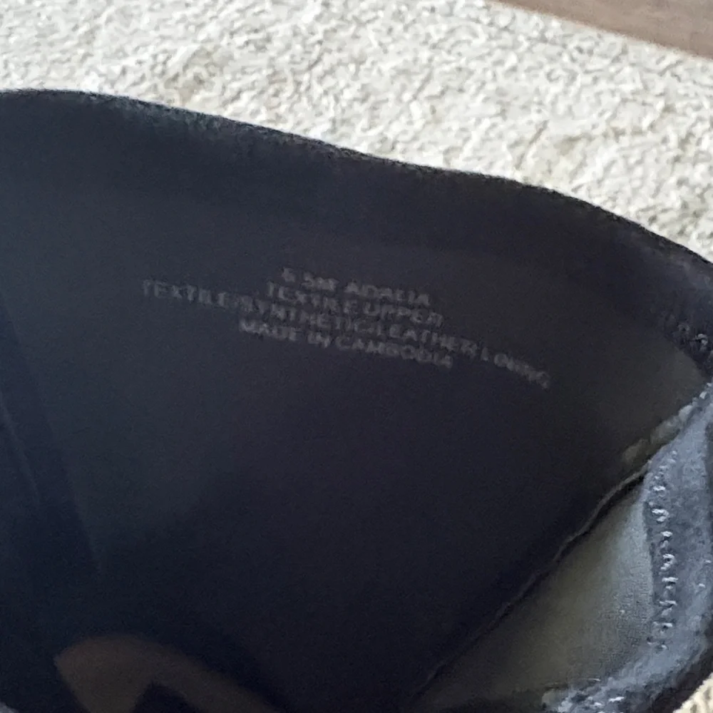 Dolce Vita Black Ankle Booties - Picture 4 of 4